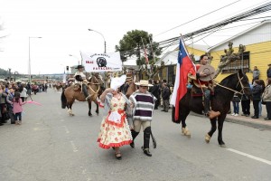 DESFILE HUASOS